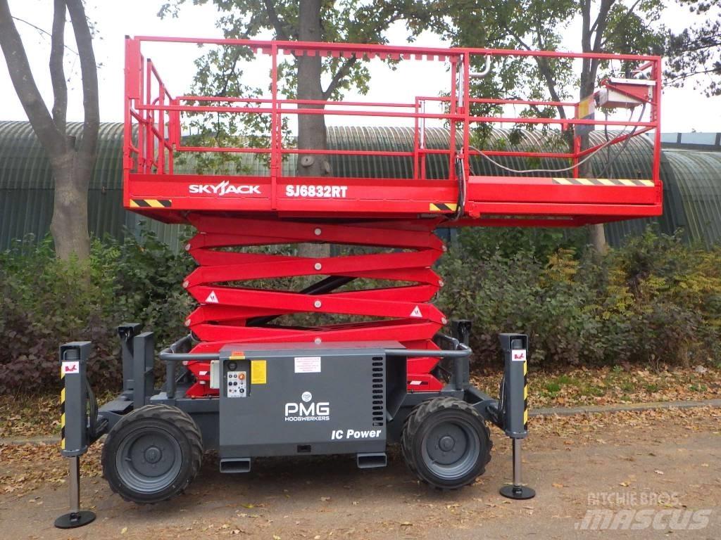 SkyJack SJ6832RT Підйомники-ножиці