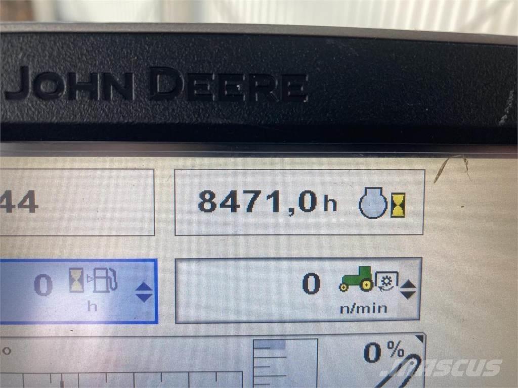 John Deere 6190R Трактори