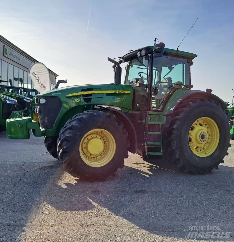 John Deere 7830 Трактори