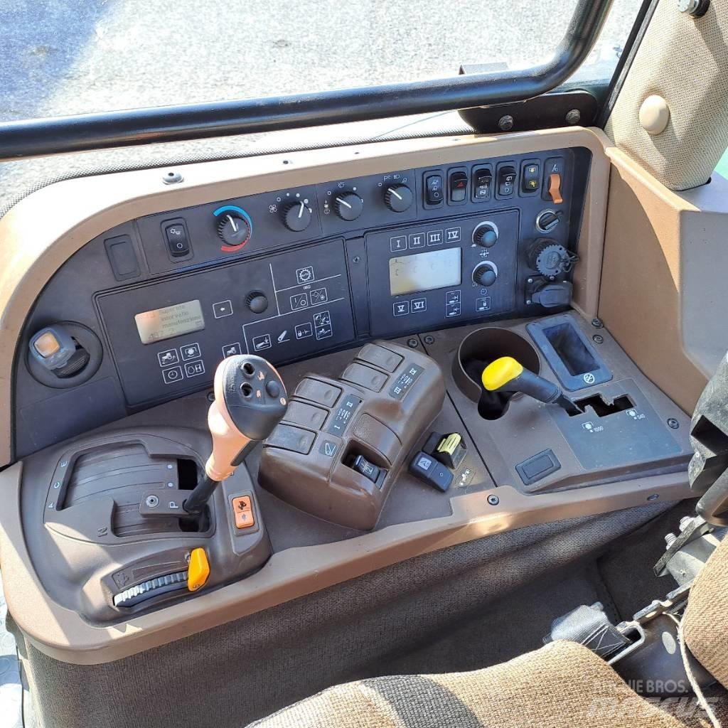 John Deere 7830 Трактори