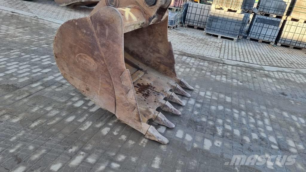 Komatsu PC 210 LC Гусеничні екскаватори