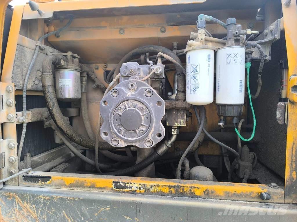 Volvo EC460CL Гусеничні екскаватори