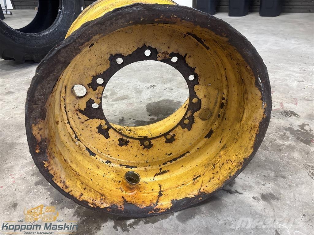 Rottne H20 24x30,5 Шини