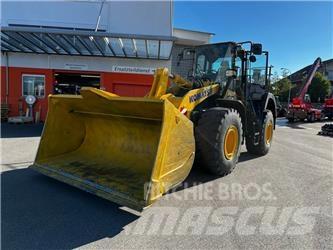 Komatsu WA380-8E0 Фронтальні навантажувачі