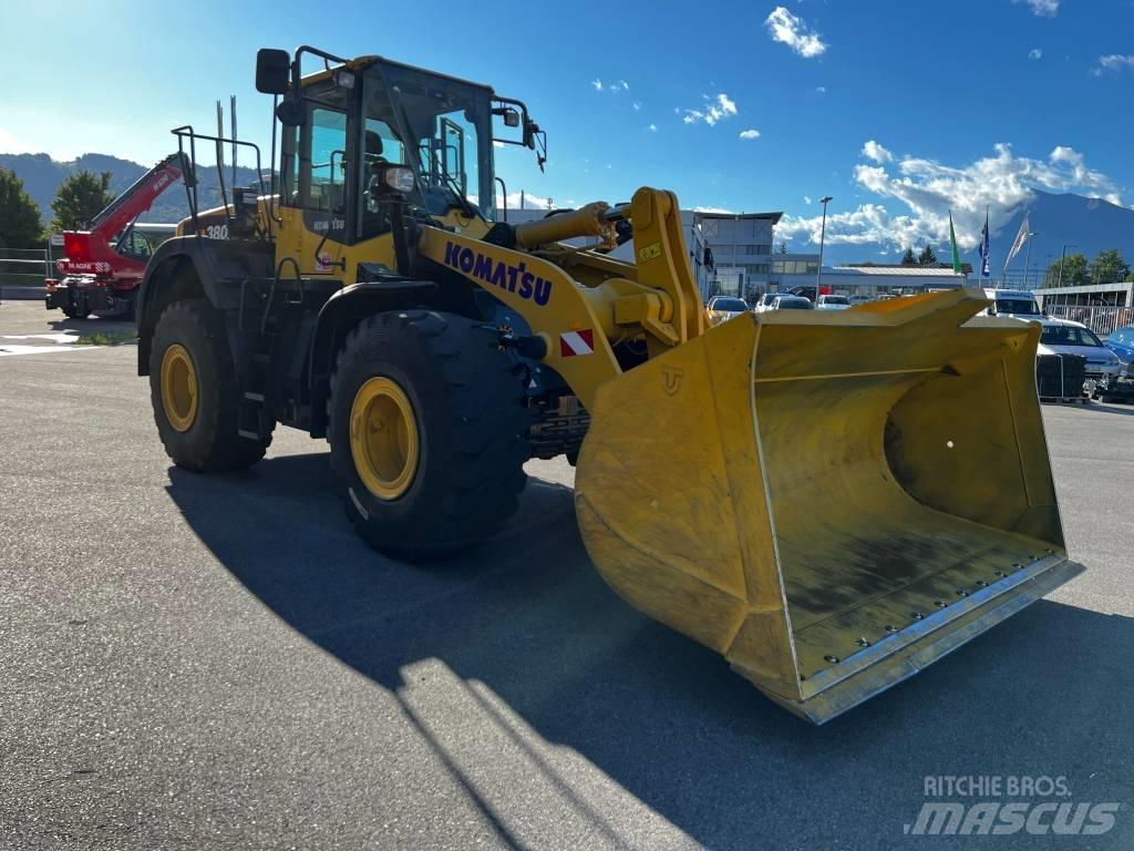 Komatsu WA380-8E0 Фронтальні навантажувачі