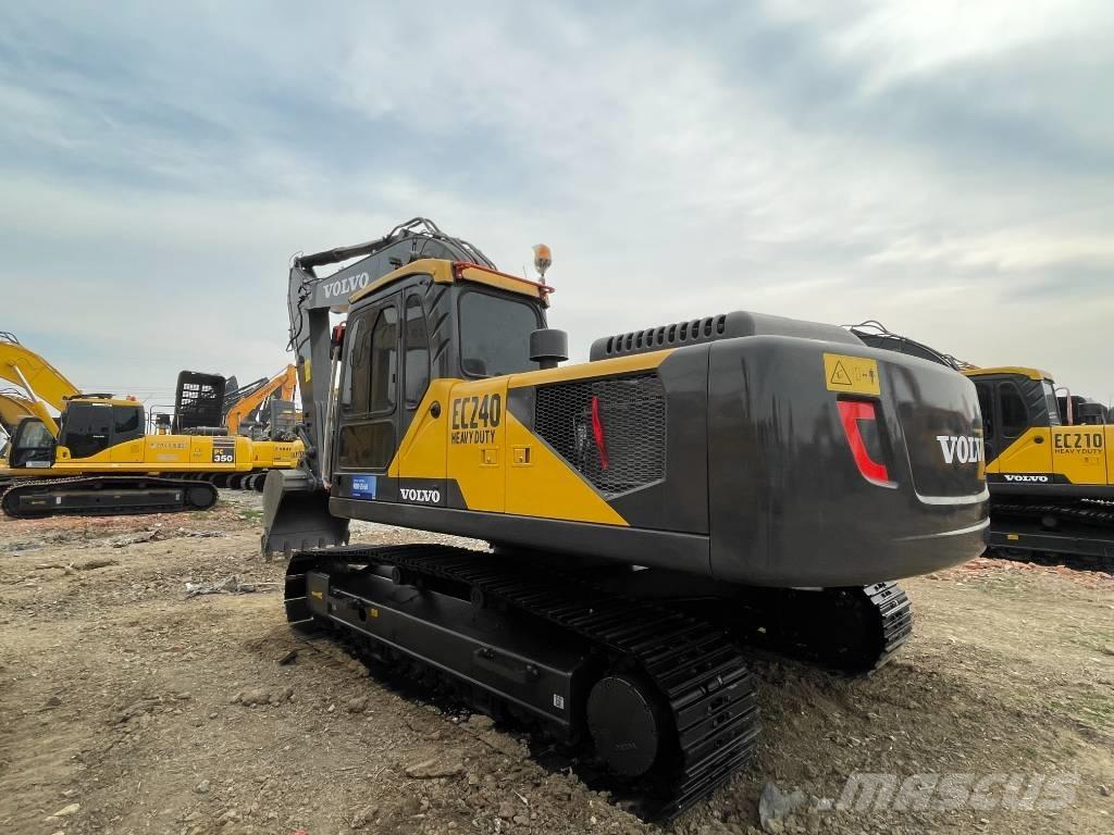 Volvo EC 240 Гусеничні екскаватори