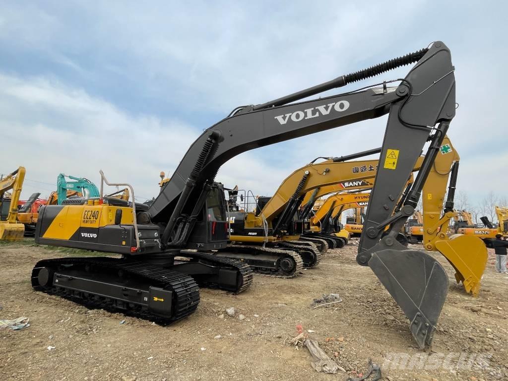 Volvo EC 240 Гусеничні екскаватори