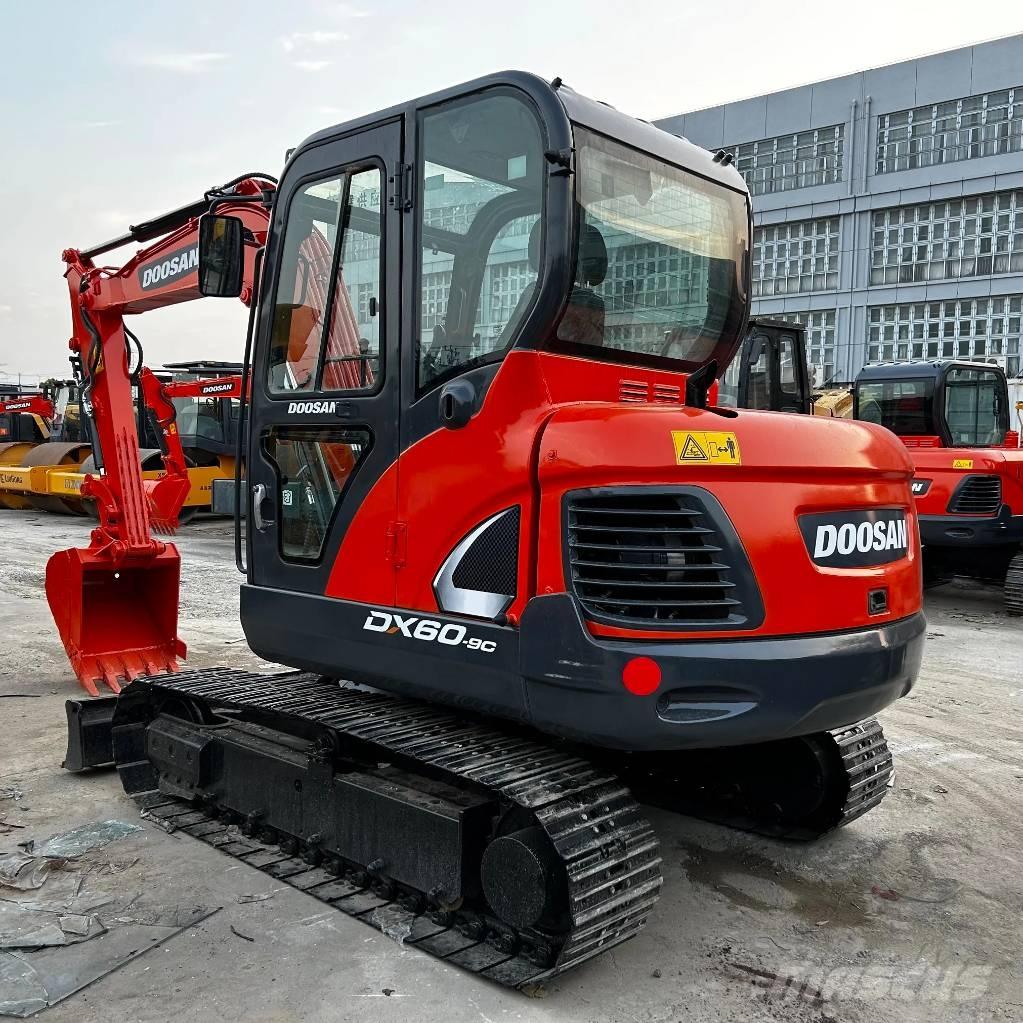 Doosan DX60-9C Міні-екскаватори < 7т