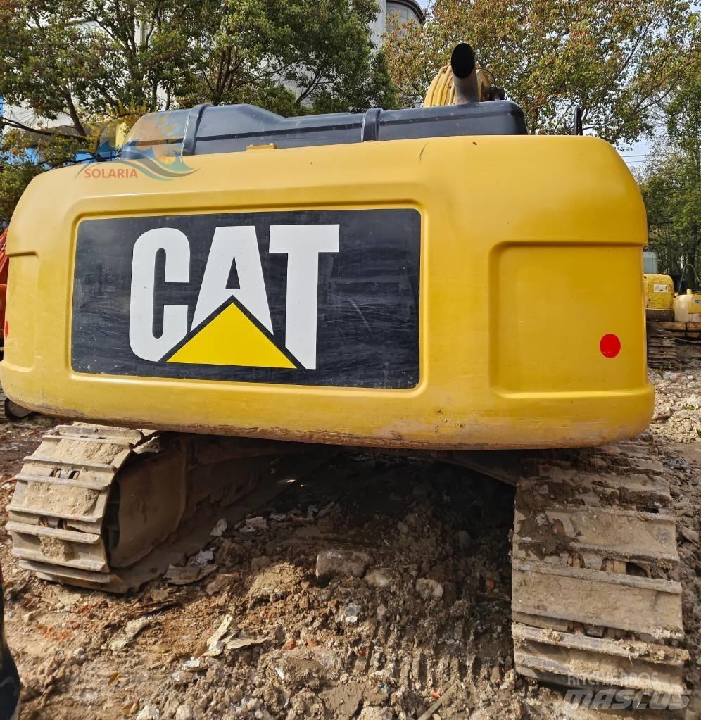 CAT 330 D2L Гусеничні екскаватори