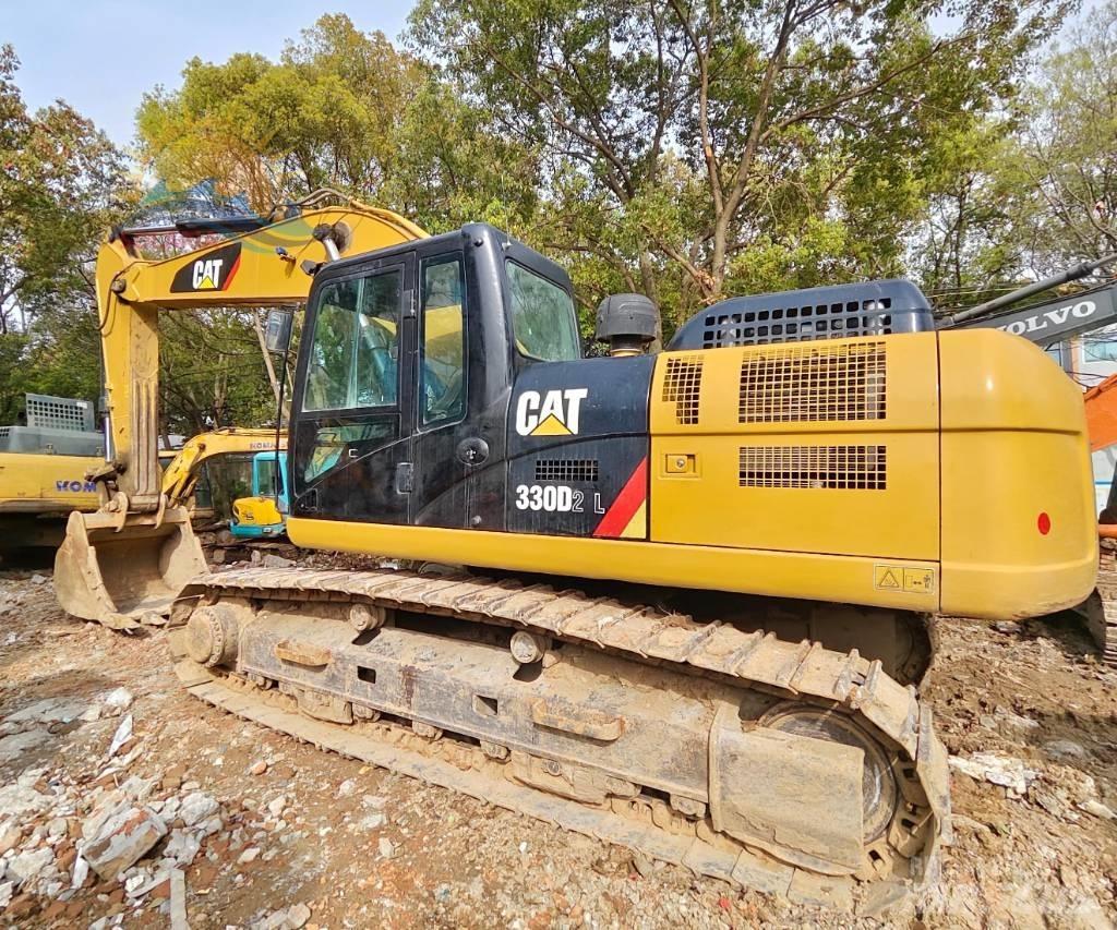 CAT 330 D2L Гусеничні екскаватори