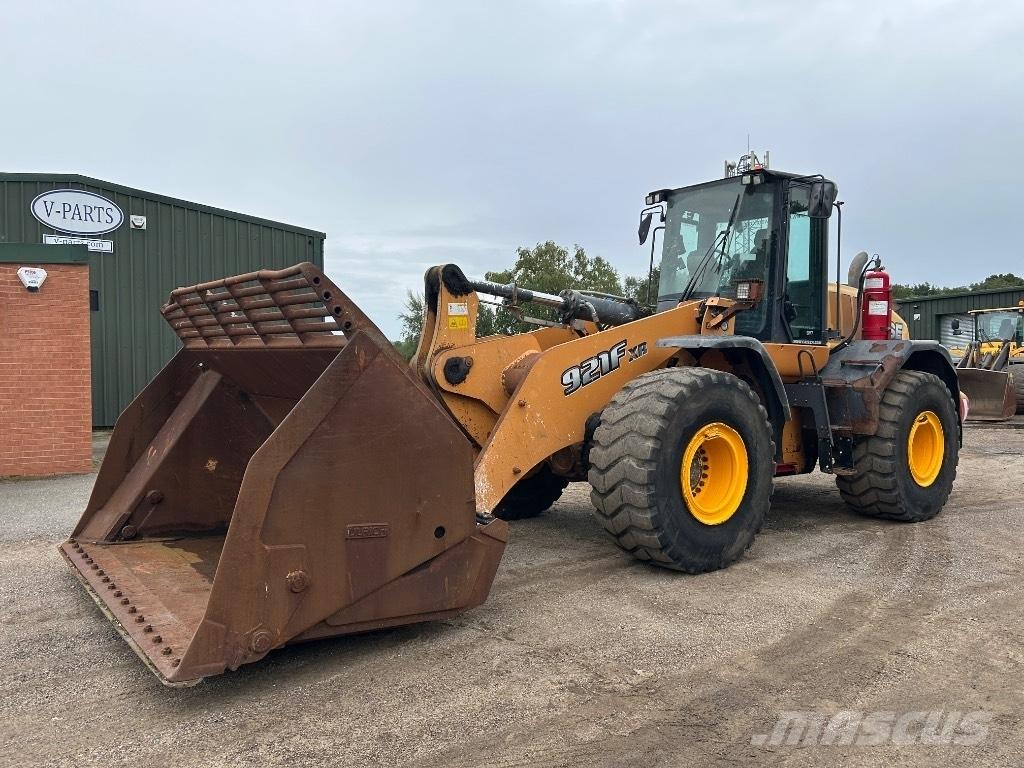 CASE 921F XR Фронтальні навантажувачі