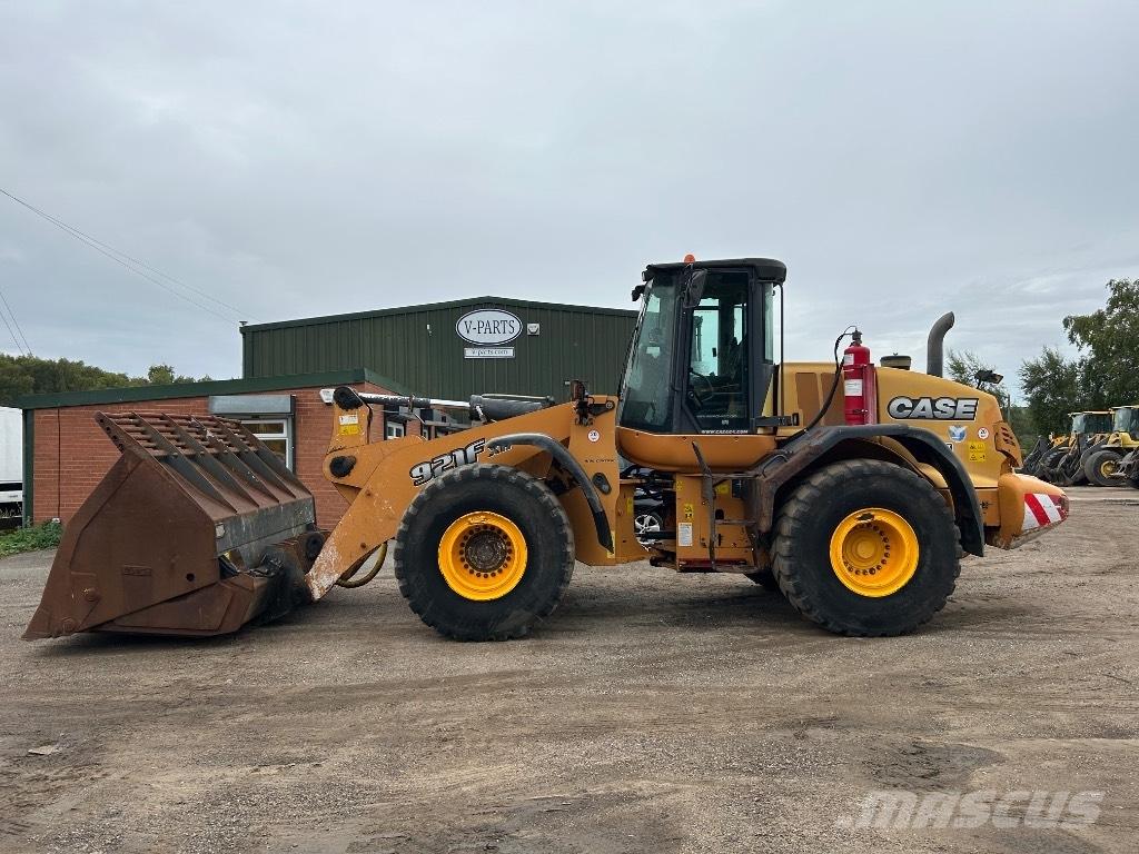 CASE 921F XR Фронтальні навантажувачі