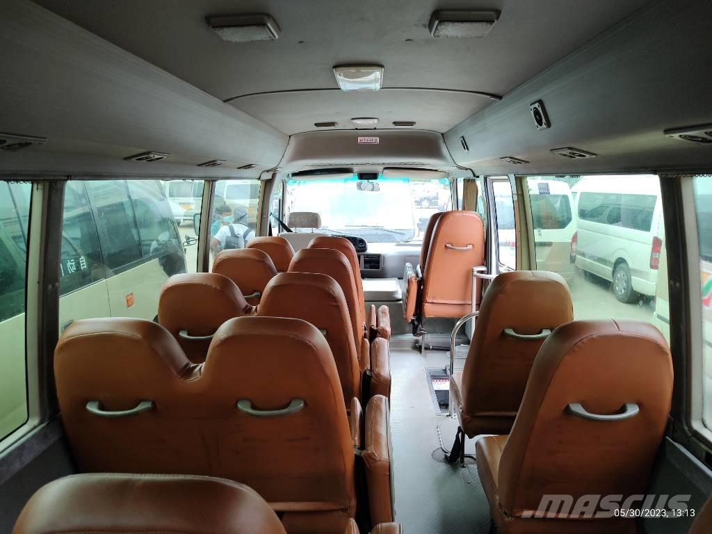 Toyota Coaster Bus Мікроавтобуси