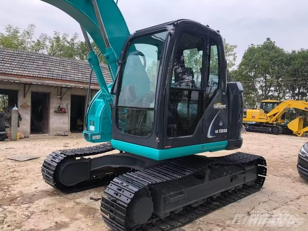 Kobelco SK 135 Гусеничні екскаватори