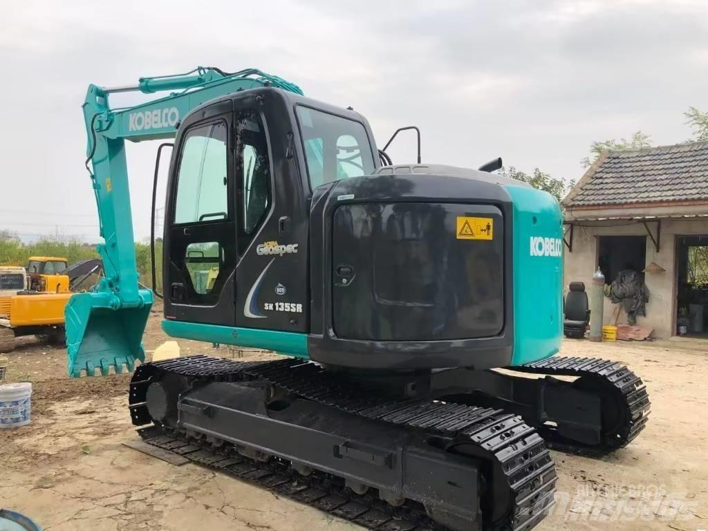 Kobelco SK 135 Гусеничні екскаватори