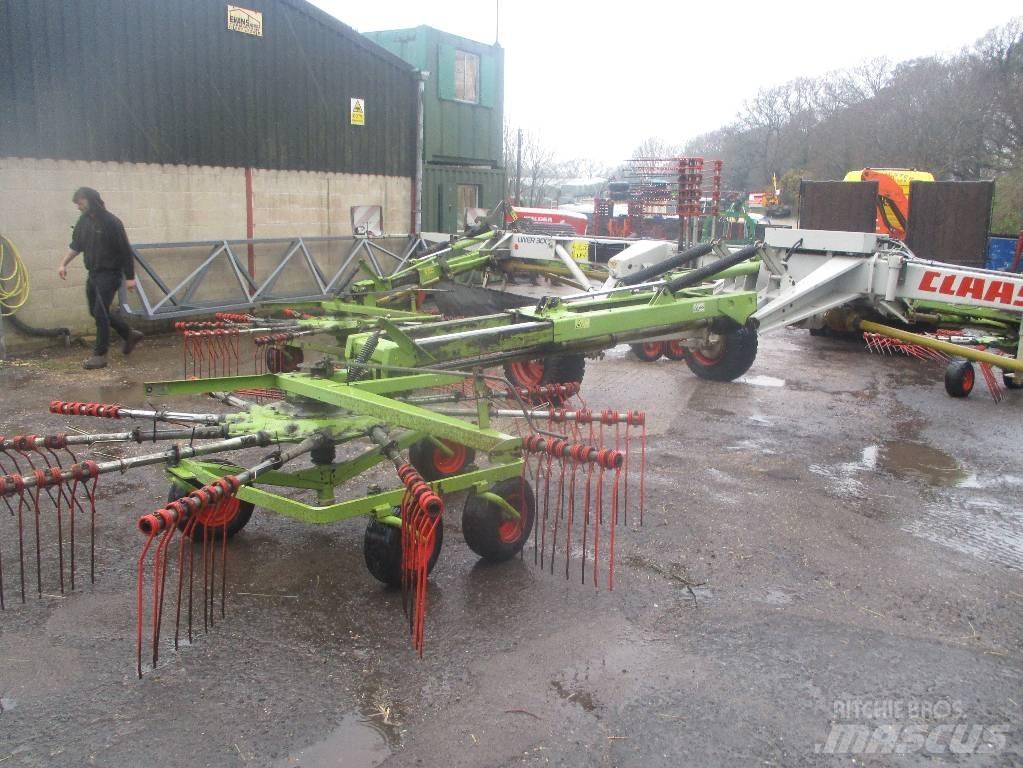 CLAAS Liner 3000 Граблі і сінозворушувачі