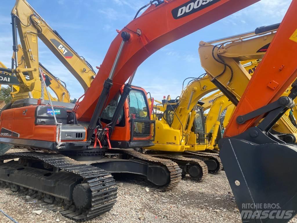 Doosan DX300LC-9C Гусеничні екскаватори
