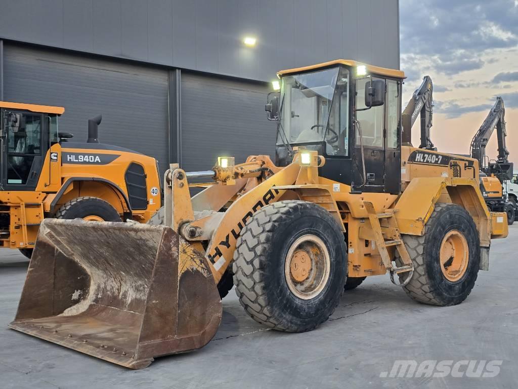 Hyundai 740-7 Фронтальні навантажувачі