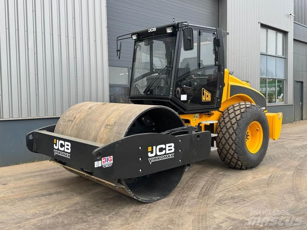 JCB VM166D Грунтові котки