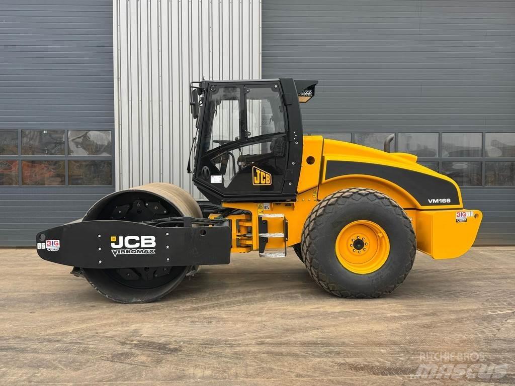 JCB VM166D Грунтові котки