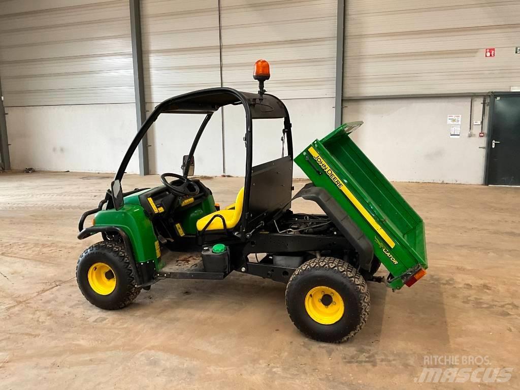 John Deere Gator Підсобні машини