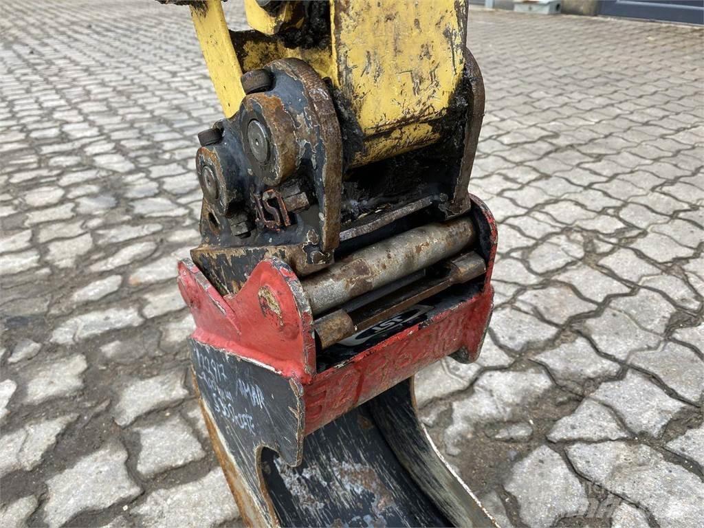 Yanmar VIO12 Колісні екскаватори