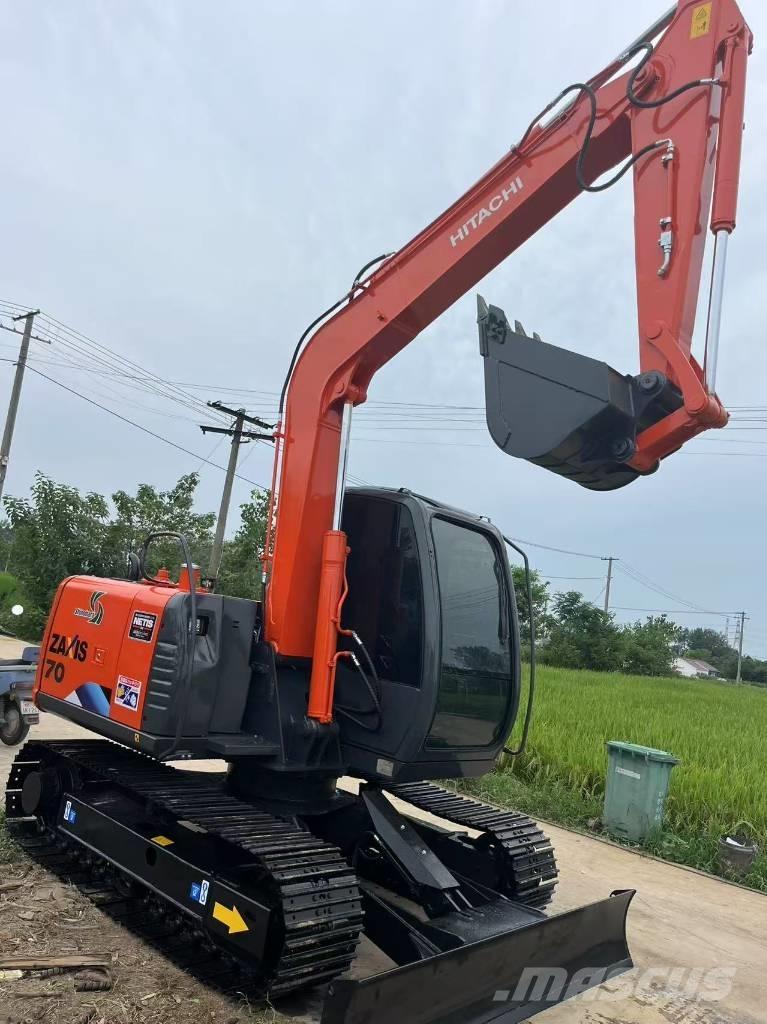 Hitachi ZX 70 Гусеничні екскаватори