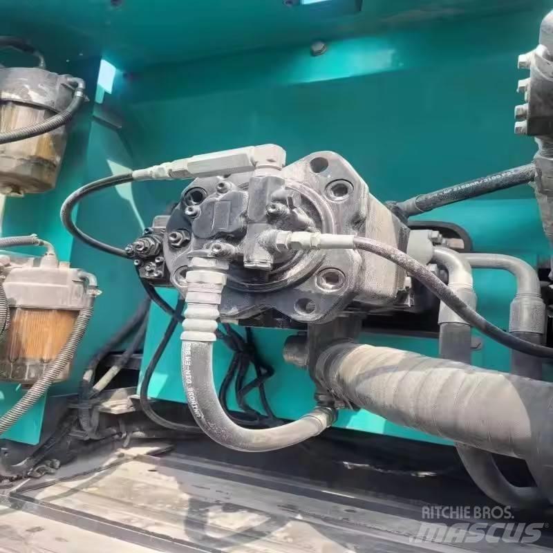Kobelco SK 330 Гусеничні екскаватори