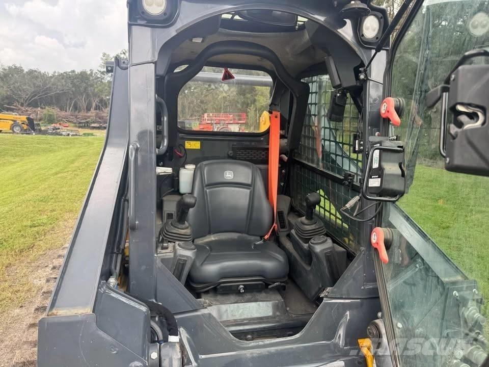 John Deere 317 Міні-навантажувачі