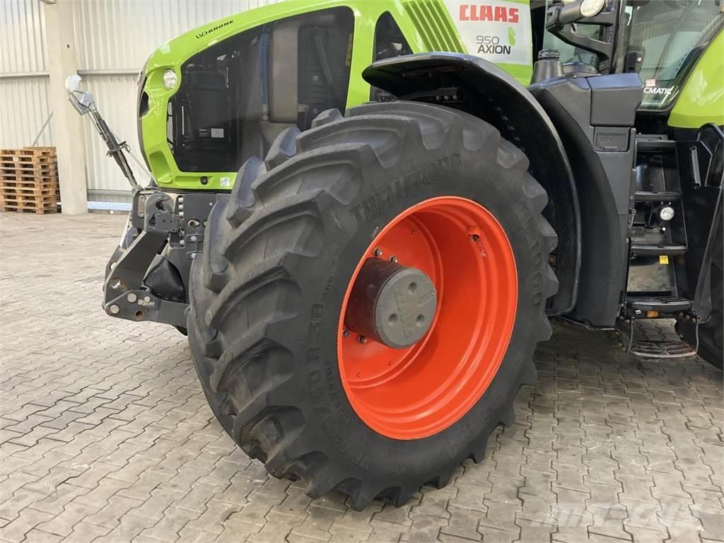 CLAAS Axion 950 Трактори