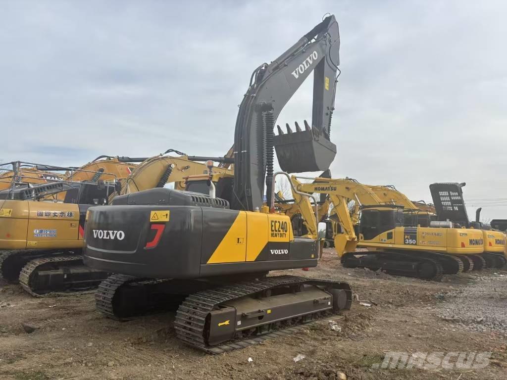 Volvo EC 240 Гусеничні екскаватори