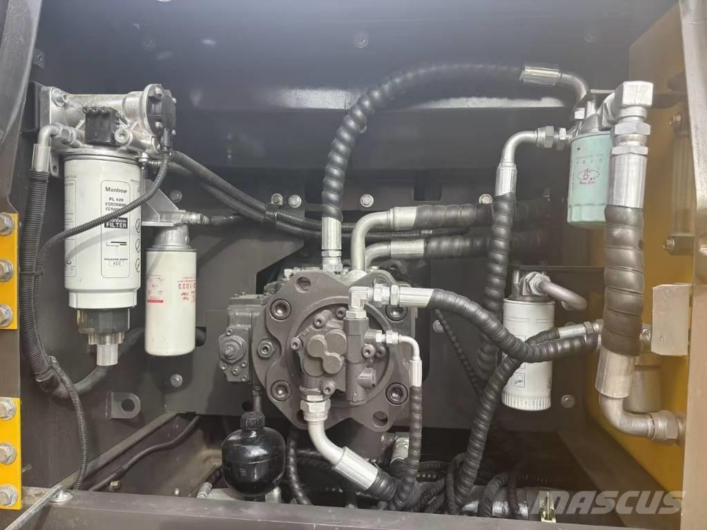 Volvo EC 240 Гусеничні екскаватори