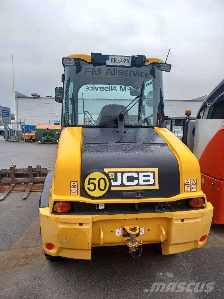 JCB 409 Телескопічний навантажувач