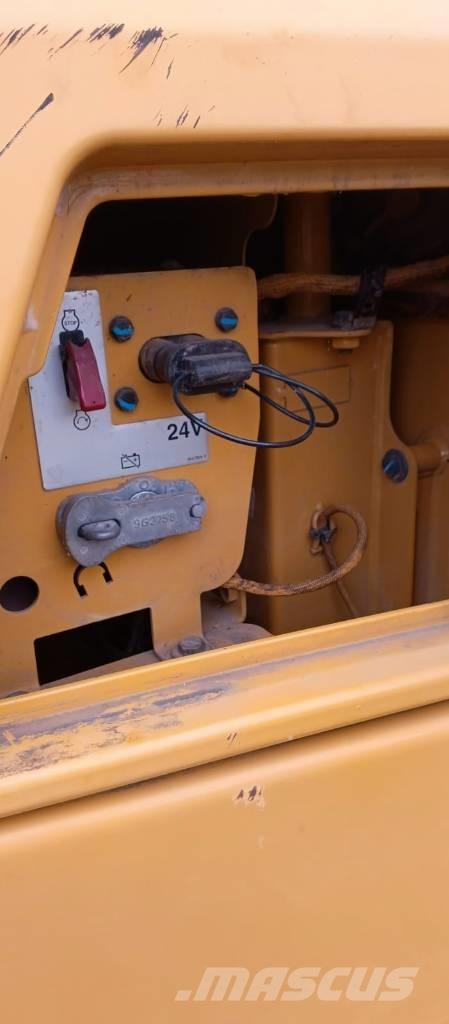 CAT 730 C2 Зчленовані самоскиди