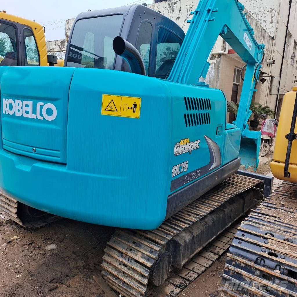Kobelco SK 75 CSR Гусеничні екскаватори
