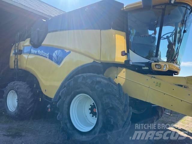New Holland CX 8060 Зернозбиральні комбайни