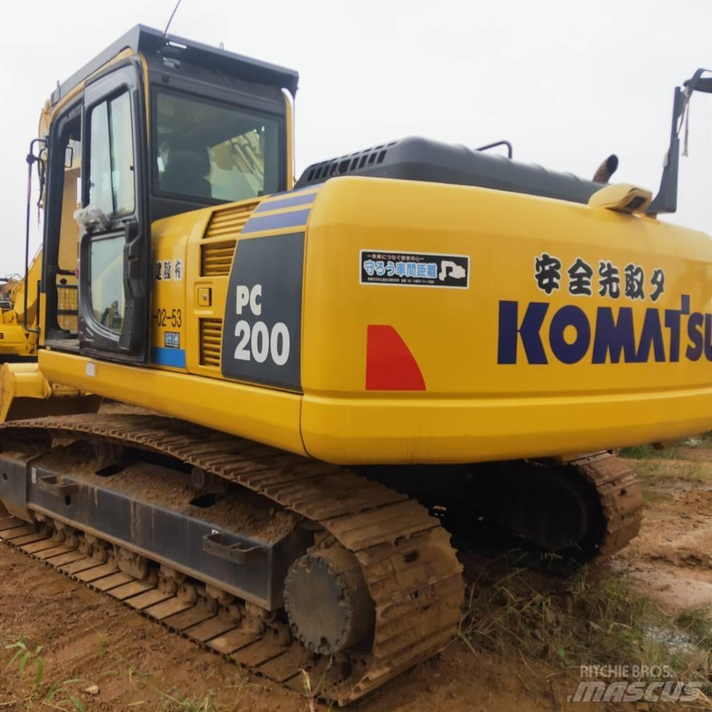 Komatsu PC200-8 Гусеничні екскаватори
