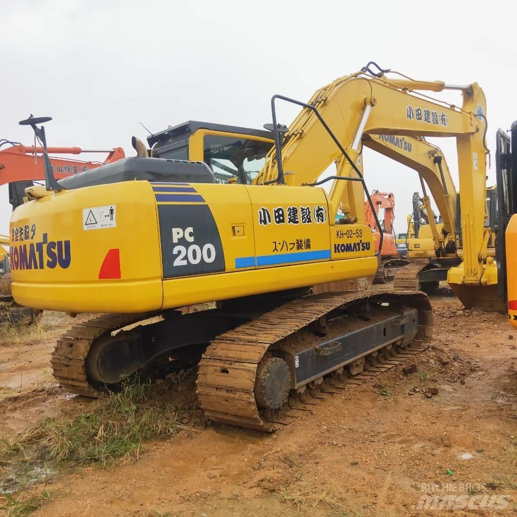 Komatsu PC200-8 Гусеничні екскаватори