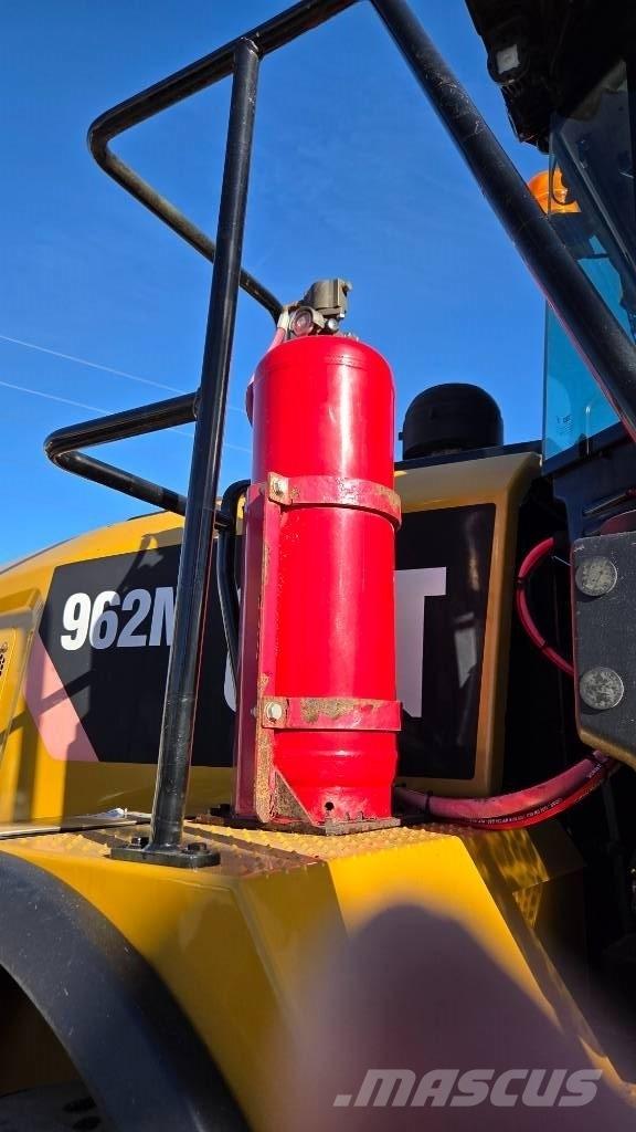 CAT 962 M Фронтальні навантажувачі