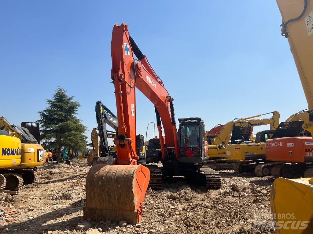 Hitachi ZX 240-3 Гусеничні екскаватори