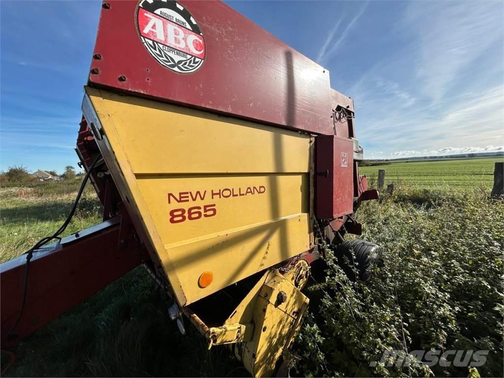 New Holland 865 Рулонні прес-підбирачі