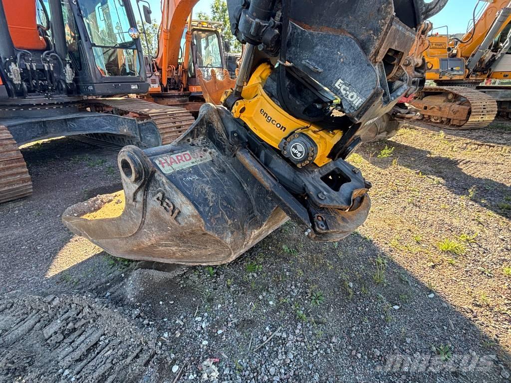 Doosan DX300LC-7 Гусеничні екскаватори