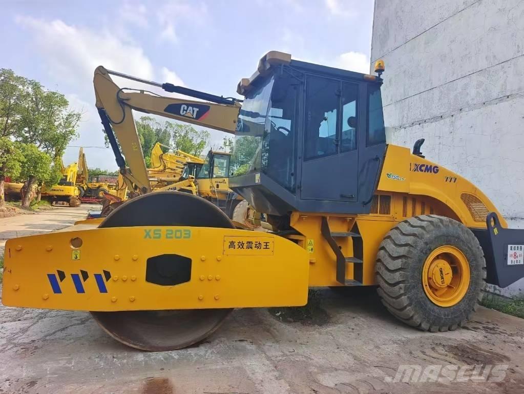 XCMG XS 202 J Фронтальні навантажувачі