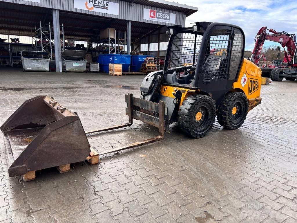 JCB 170 Міні-навантажувачі