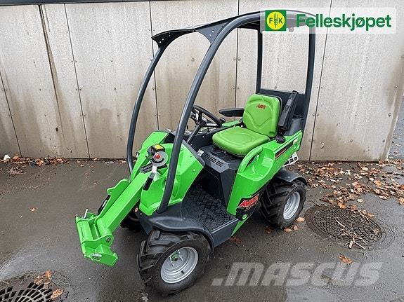 Avant 220 Міні-навантажувачі