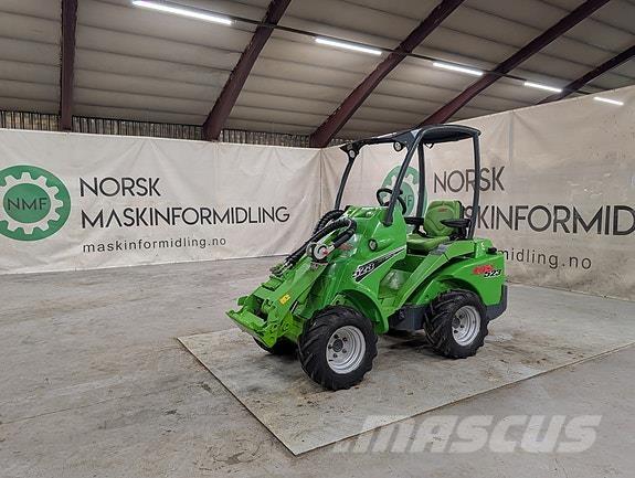 Avant 523 Навантажувачі зі змінним робочим обладнанням