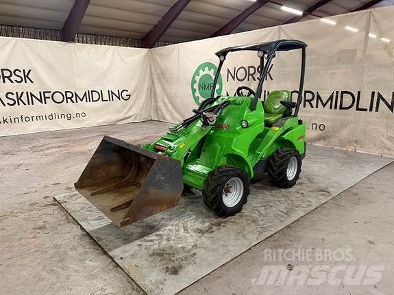 Avant M520 Навантажувачі зі змінним робочим обладнанням