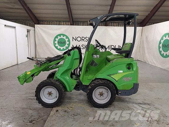 Avant R20 Навантажувачі зі змінним робочим обладнанням