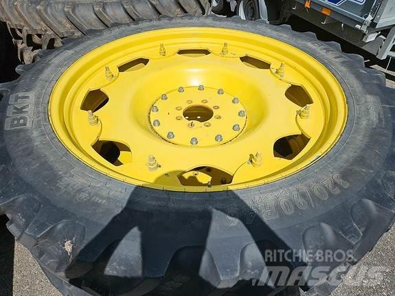 BKT 320/90-46 Колеса