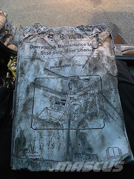 Bobcat S150 Міні-навантажувачі